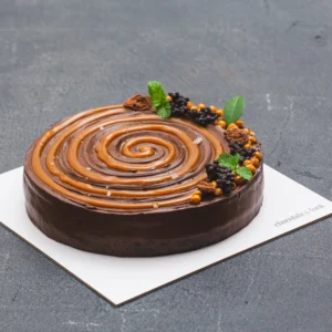 Salted Caramel & Dark Chocolate Cake