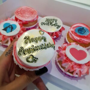 Custom Message Cream Cupcakes