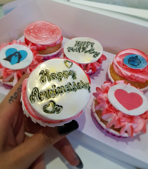 Custom Message Cream Cupcakes