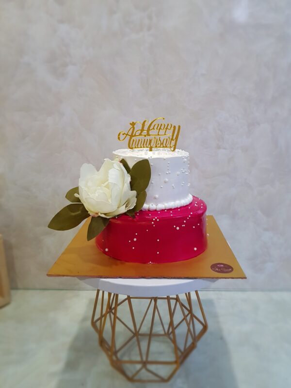 Classic Red & White Cake
