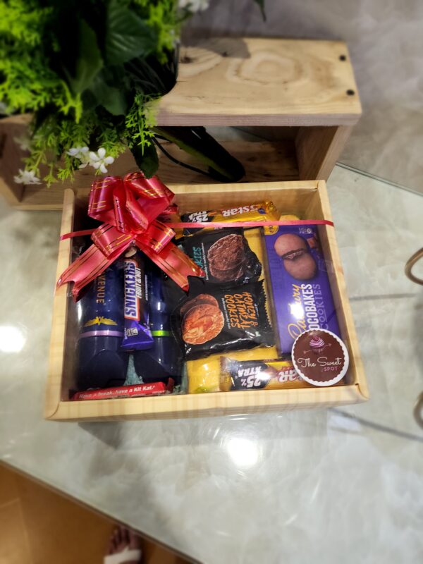 Chocolate & Grooming Gift Hamper